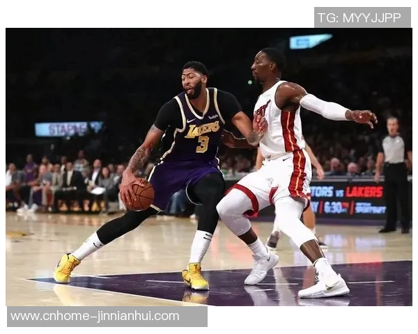 湖人对热火第三场精彩回放全程录像分析与精彩瞬间回顾 湖人对热火第三场精彩回放全程录像分析与精彩瞬间回顾